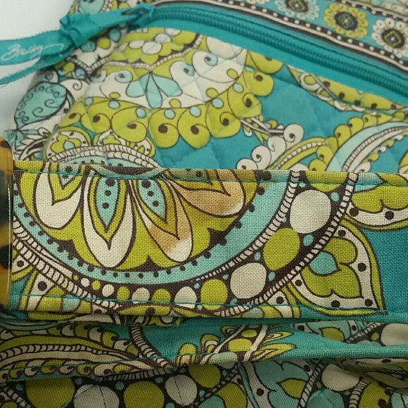 Vera Bradley Peacock cross body - Picture 3 of 5